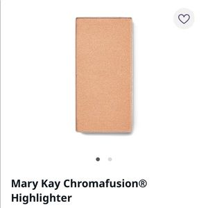 Mary Kay Chromafusion®
Highlighter